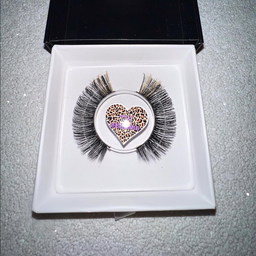 Faux mink eyelashes “creamsicle” - Picture 3 of 9